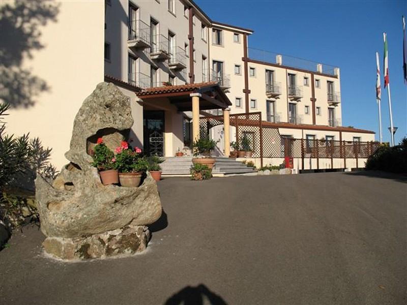 Hotel San Trano Luogosanto Exterior photo