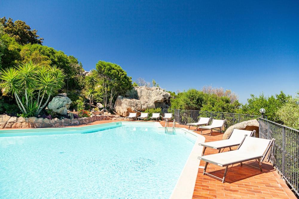 Hotel San Trano Luogosanto Exterior photo
