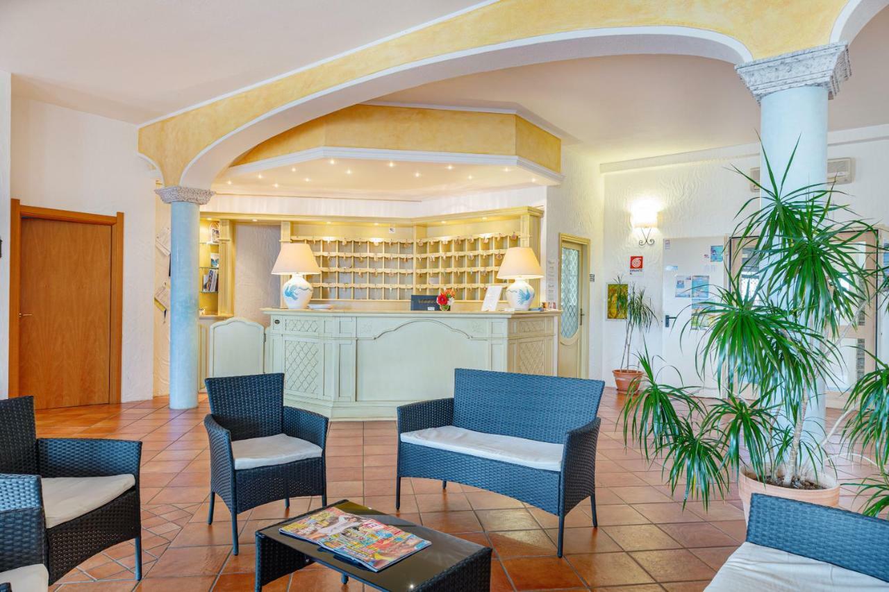 Hotel San Trano Luogosanto Exterior photo
